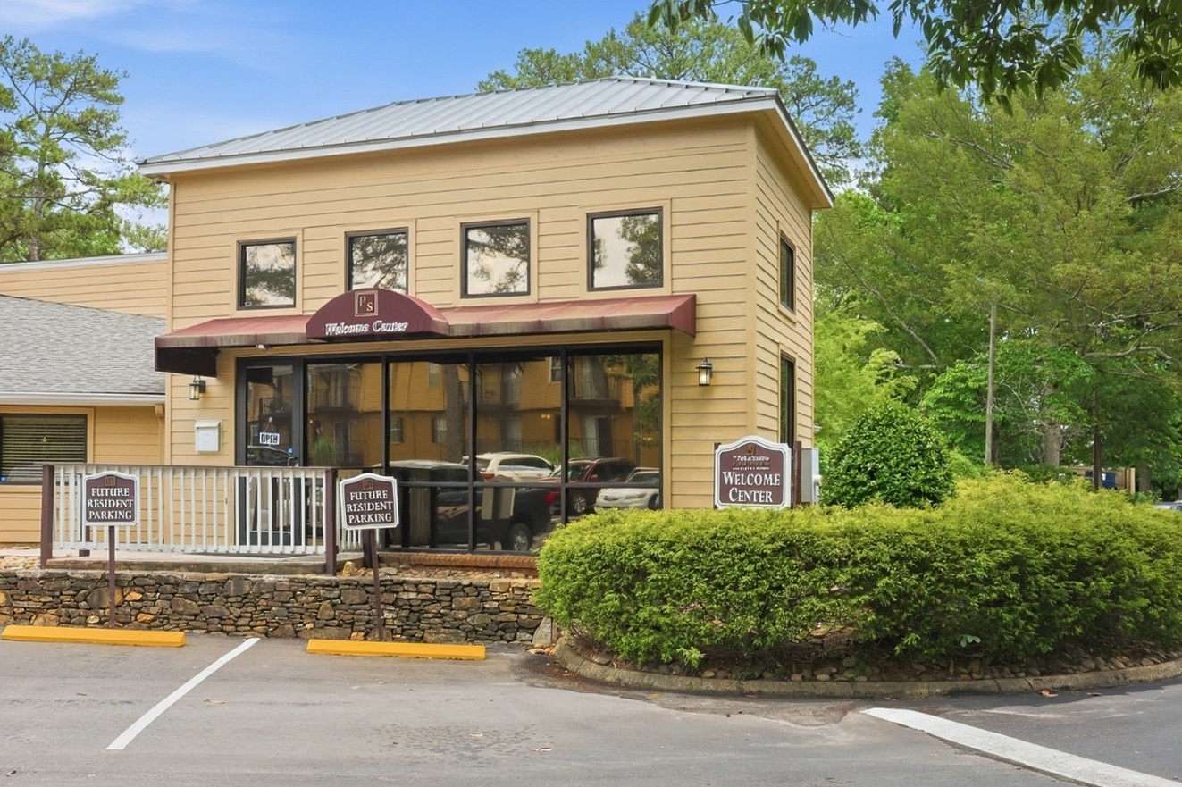 exterior view at The Park at Sondrio located in Greenville, SC